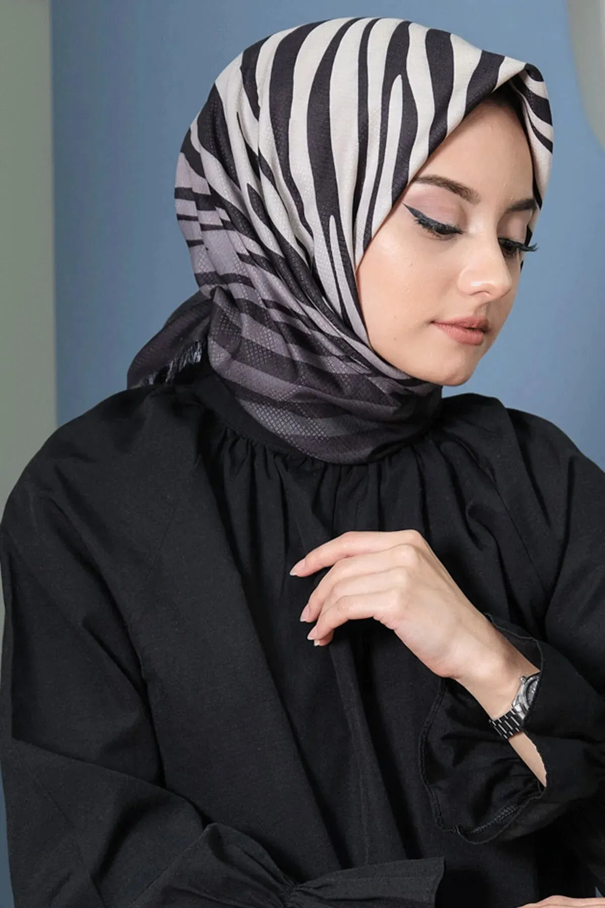 Afvente Patterned Cotton Scarf Black & White Hijabs