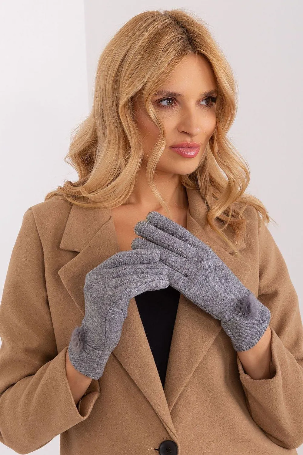 AT Gloves model 191104